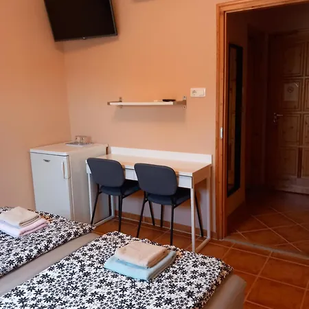 Karpatia Panzio 3* Esztergom