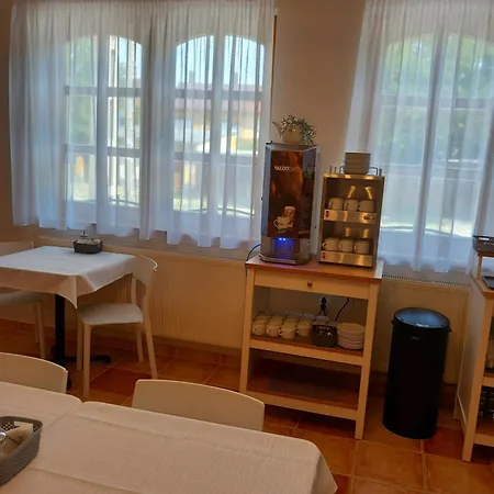 Alojamento de Acomodação e Pequeno-almoço Karpatia 3*