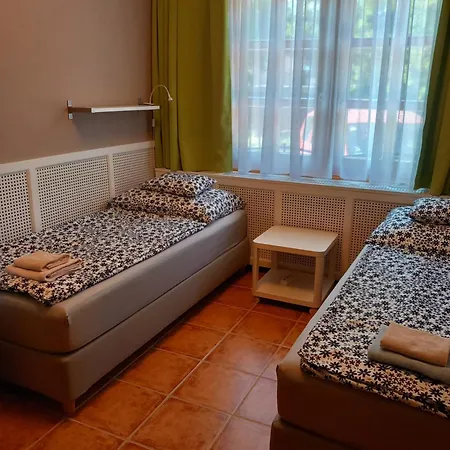 Karpatia Panzio 3* Esztergom