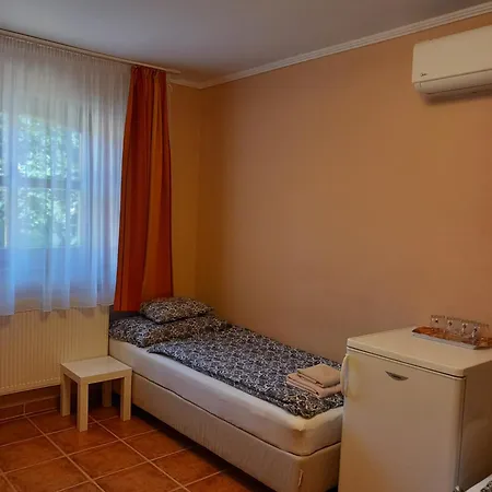 Karpatia Nocleg ze śniadaniem 3*
