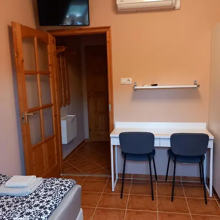 Bed & Breakfast Karpatia Panzio Esztergom