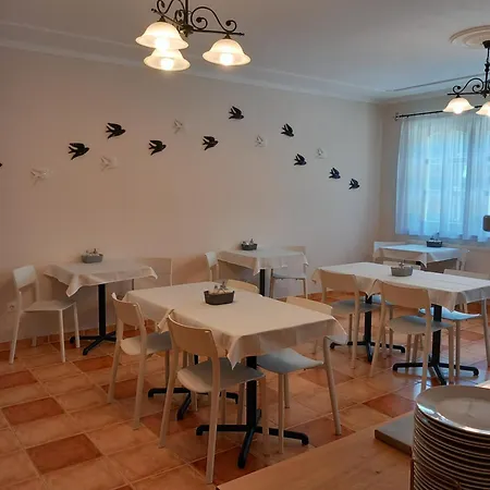 Oda ve Kahvaltı Karpatia 3*