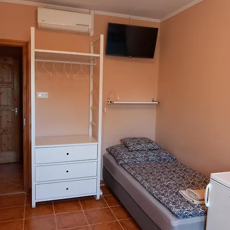 Karpatia Panzio Bed & Breakfast